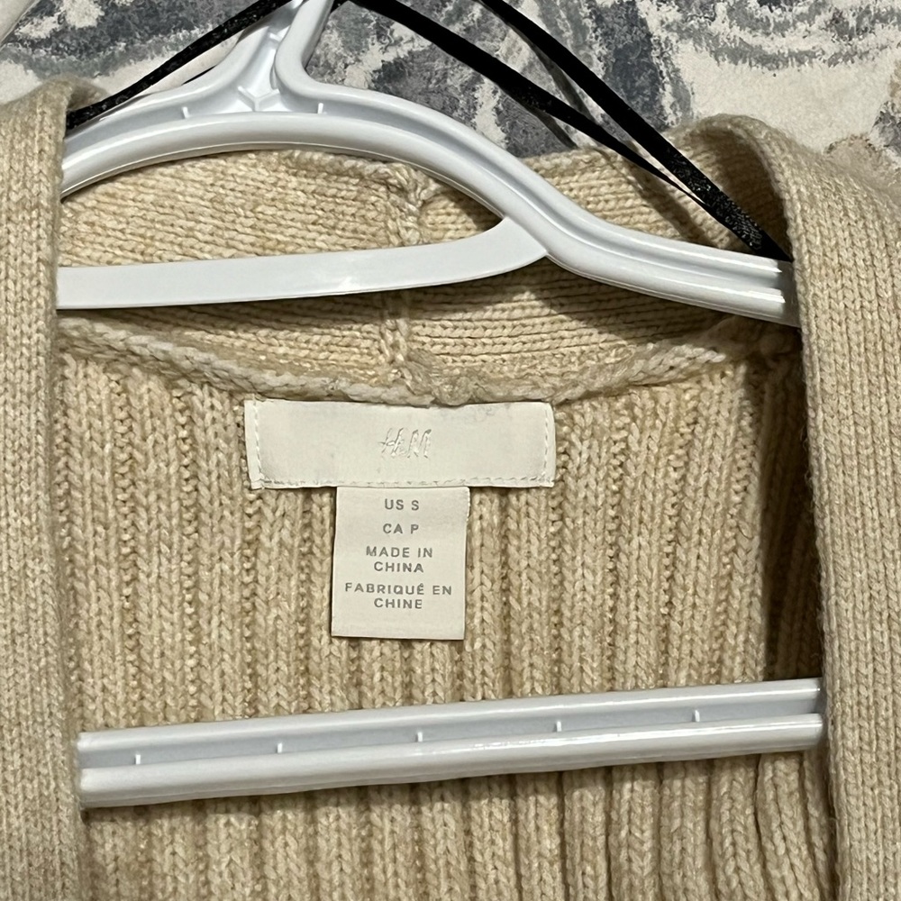 Cardigan - Picture 3 of 3